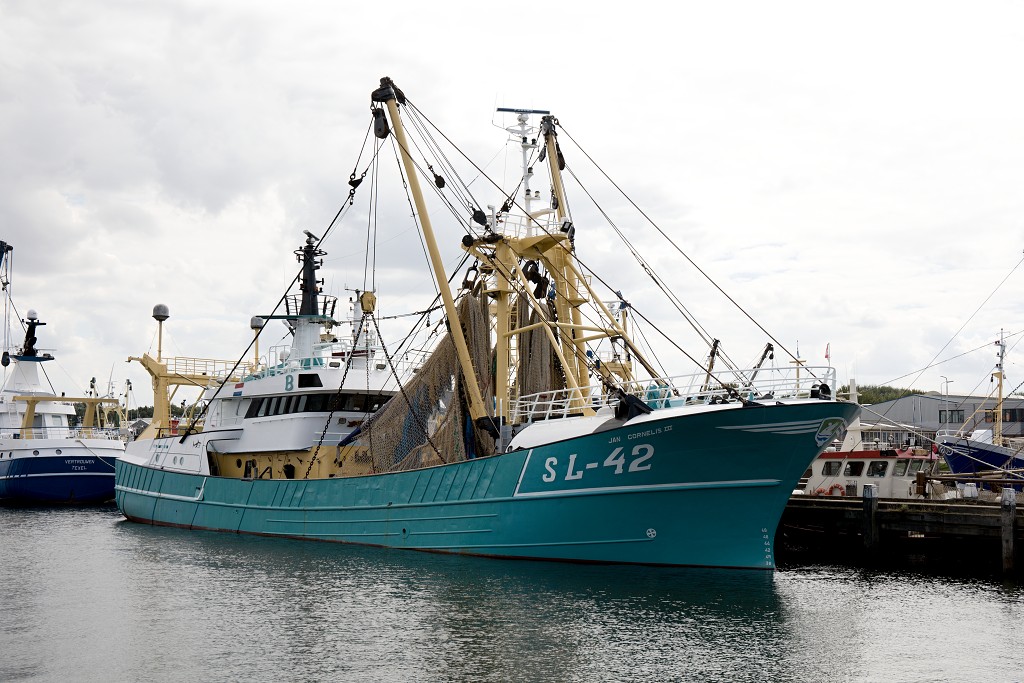 visserij industrie hdr stellendam yerseke kotter viskotter trawler visnet visnetten vloot vis vissen zierikzee
